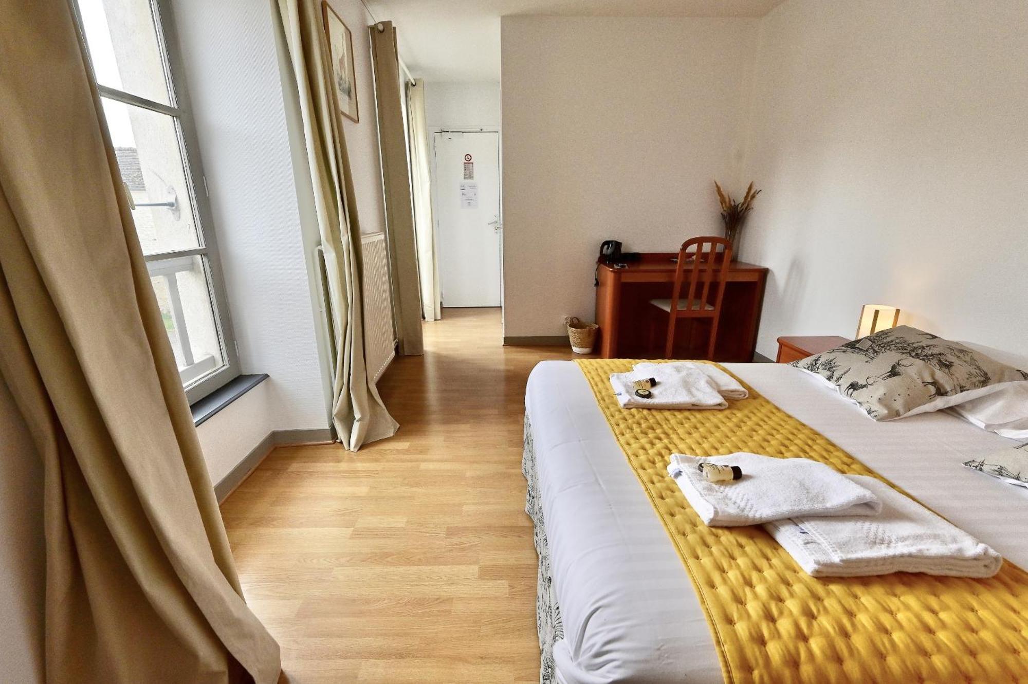 Montainville  Hotel La Cuisine Des Lulus מראה חיצוני תמונה