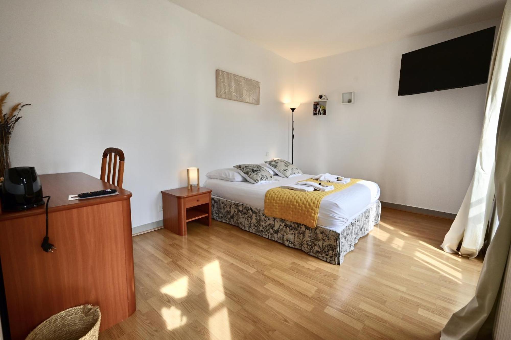 Montainville  Hotel La Cuisine Des Lulus מראה חיצוני תמונה